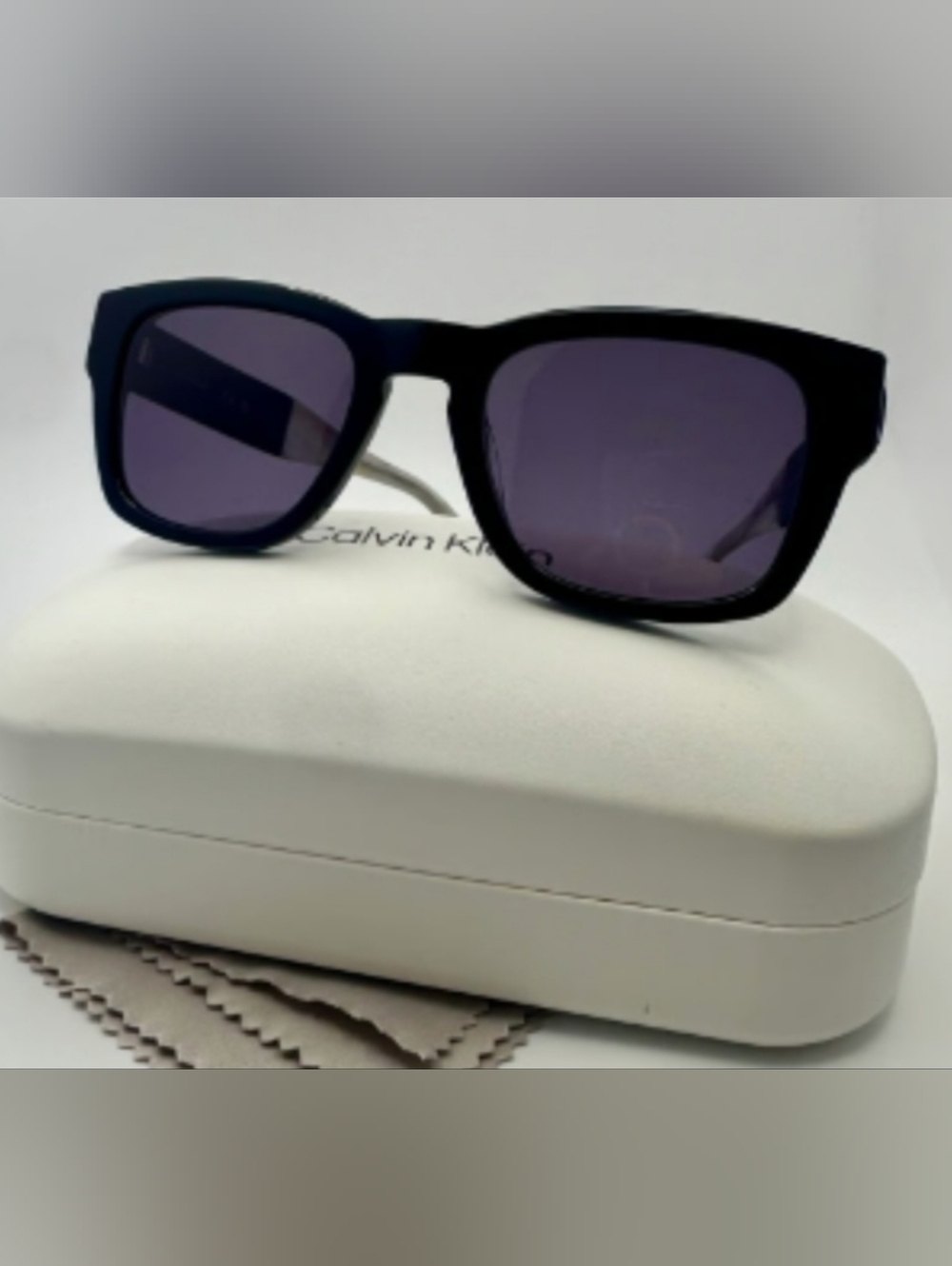 New Unisex Calvin Klein Black CK23539S Sunglasses